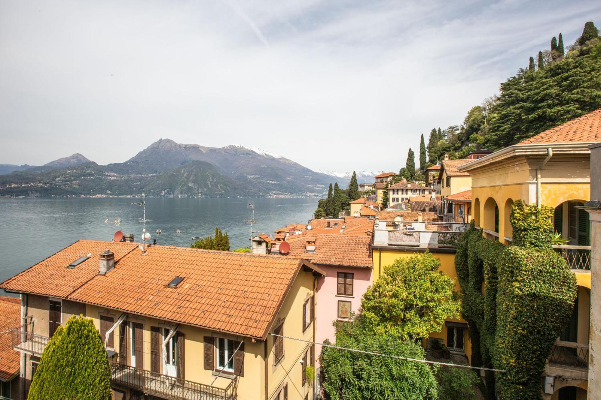 Albergo Del Sole Varenna Luaran gambar